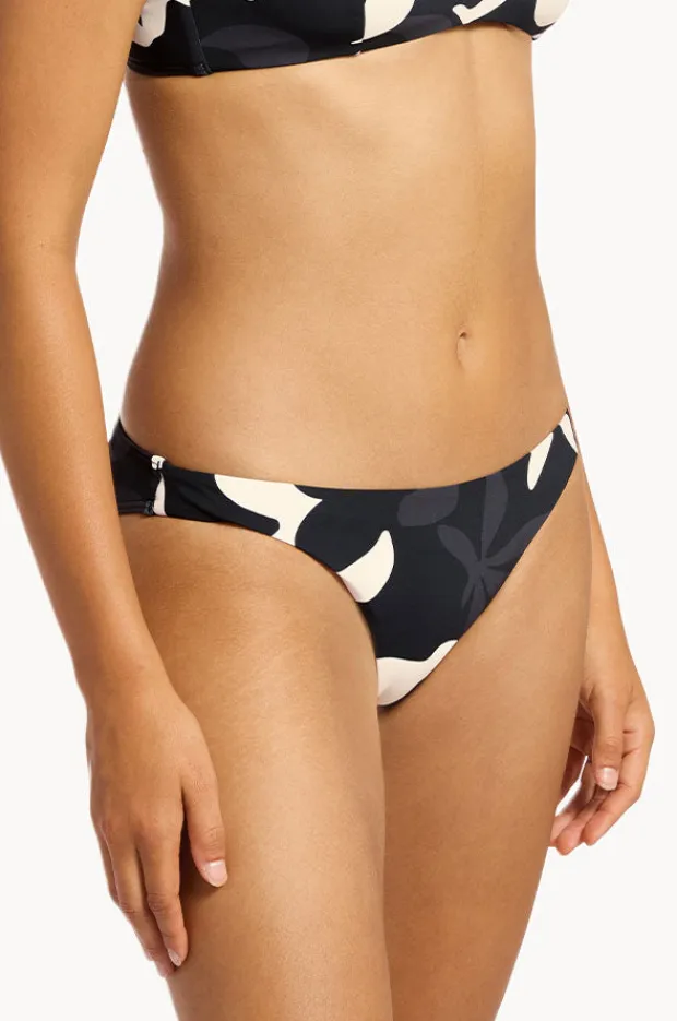 Women Jets Cactus Garden Hipster