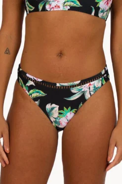 Women Baku Guam Regular Pant