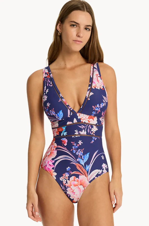 Women Sea Level Indochine Spliced One Piece