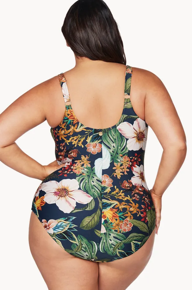 Women Artesands Into The Saltu Delacroix One Piece