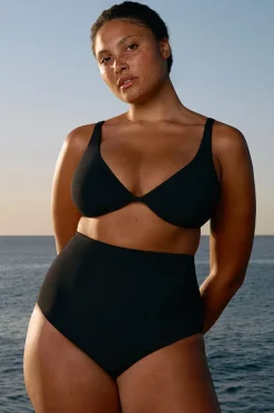 Women Jets et D/DD Cup Underwire Tri