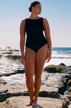 Women Jets et High Neck One Piece