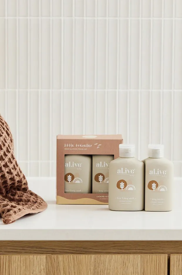 Women Al.ive Body Little Traveller Calm Oatmeal Set