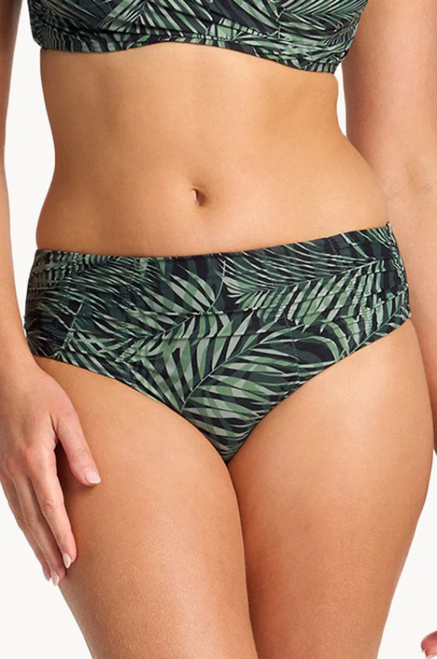 Women Sunseeker Lombok Ruched Mid Rise Pant