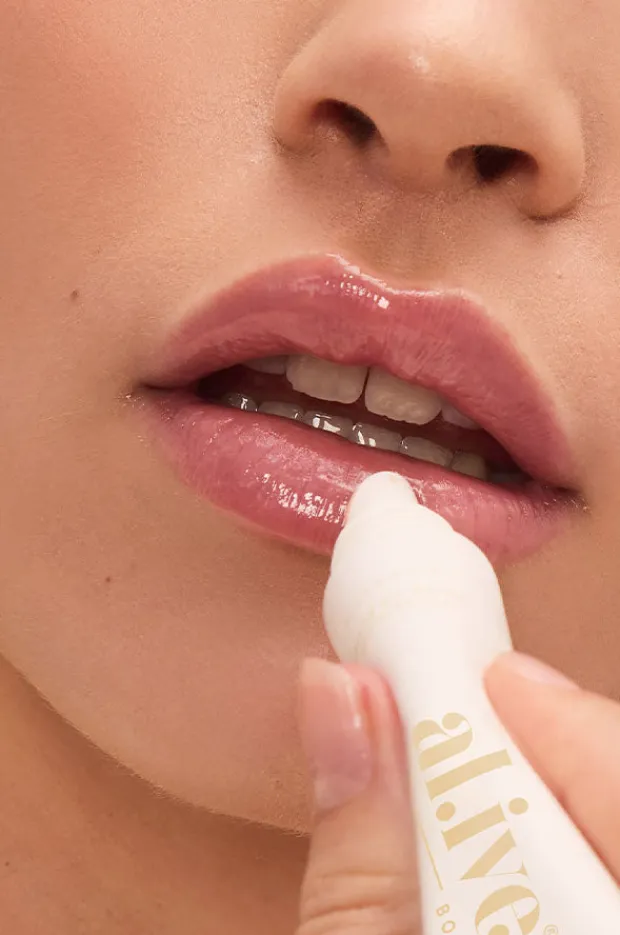 Women Al.ive Body Lychee Blush Tinted Lip Butter 15ml