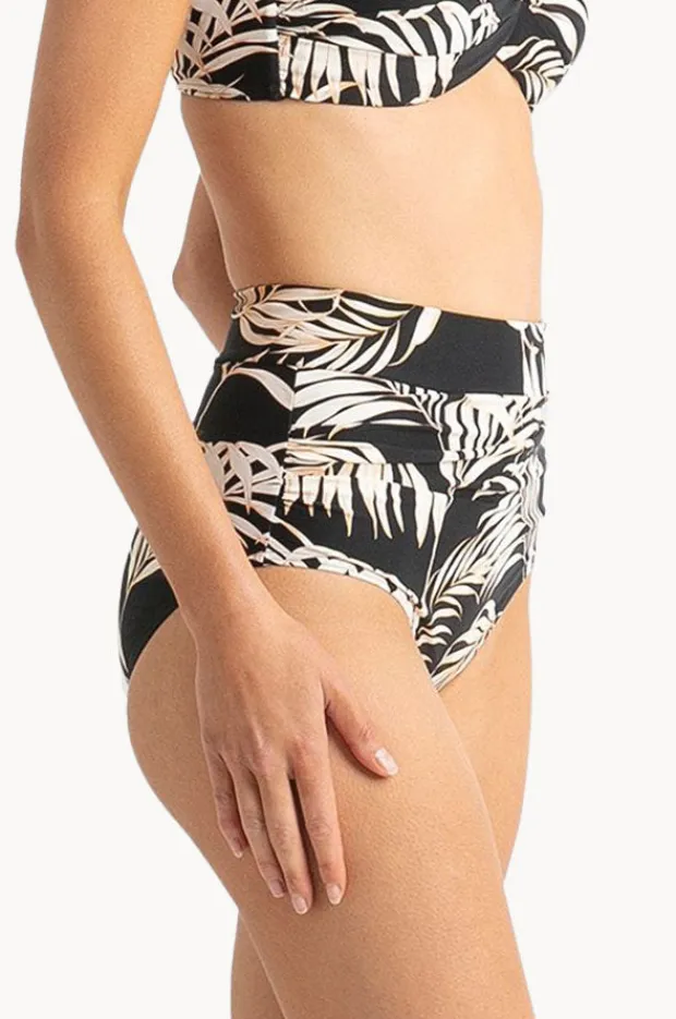 Women Sunseeker Mae Ruched High Waist Pant