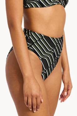 Women Jets Mirage High Waist High Leg Pant