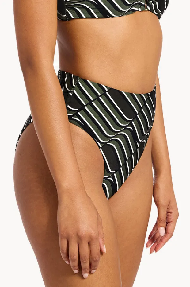 Women Jets Mirage High Waist High Leg Pant