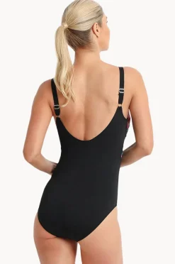 Women Poolproof Oasis DD/E Cup Wave Spliced One Piece