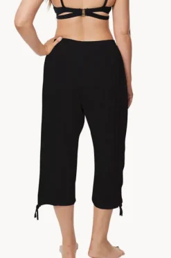 Women Sundrenched Plain 3/4 Pant