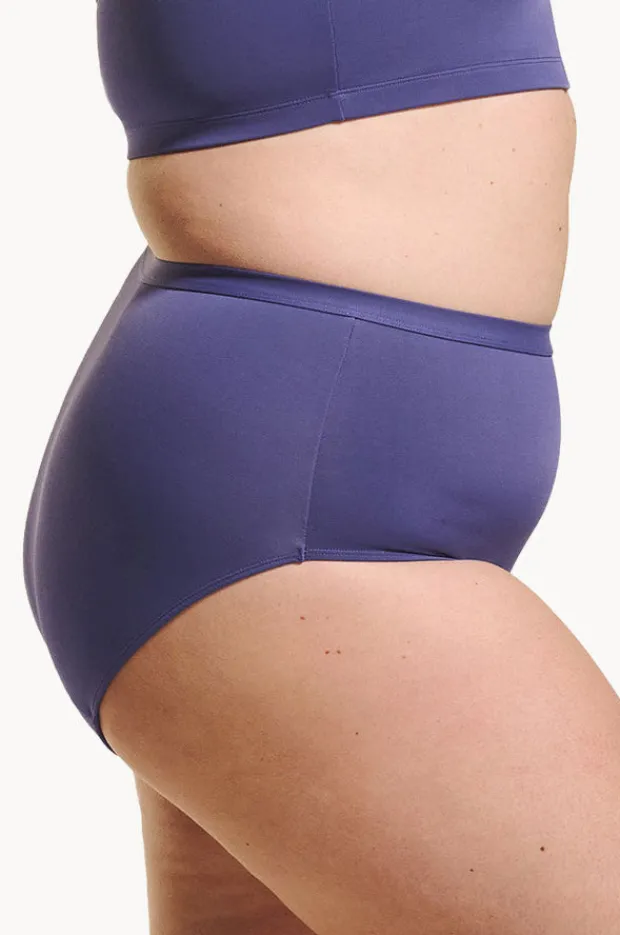 Women Love Luna Plain Full Brief