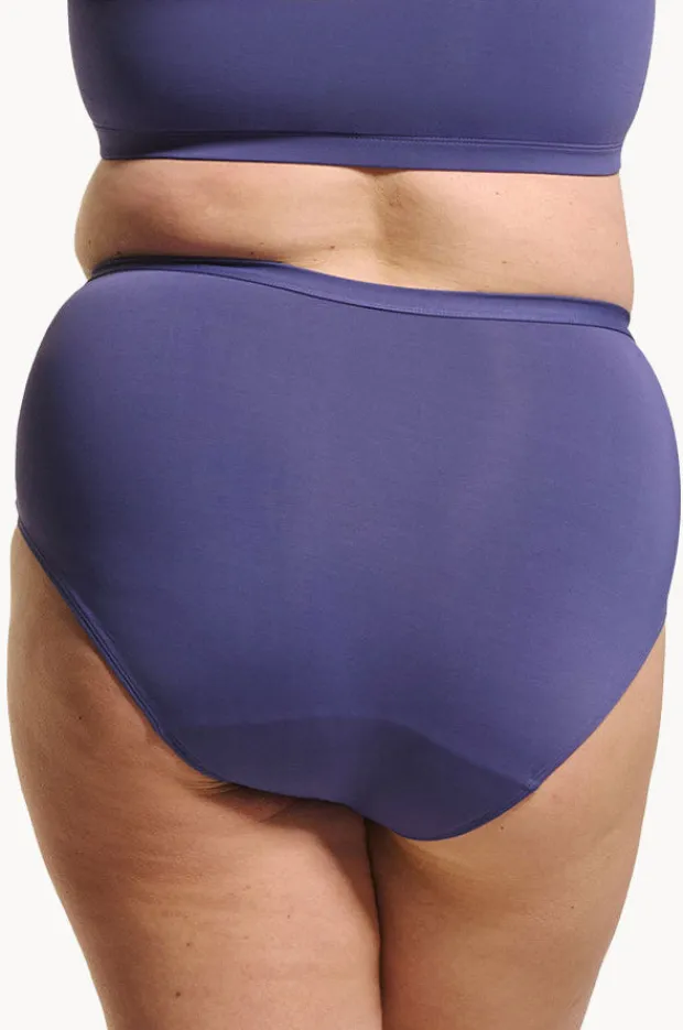 Women Love Luna Plain Full Brief