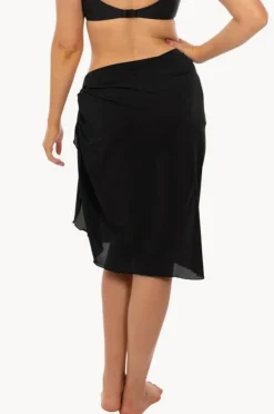 Women Capriosca Plain Mesh Long Sarong