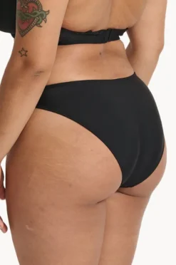 Women Raq Apparel Plain 90's Brief