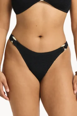 Women Bond-eye Recycled Ring Scene Brief