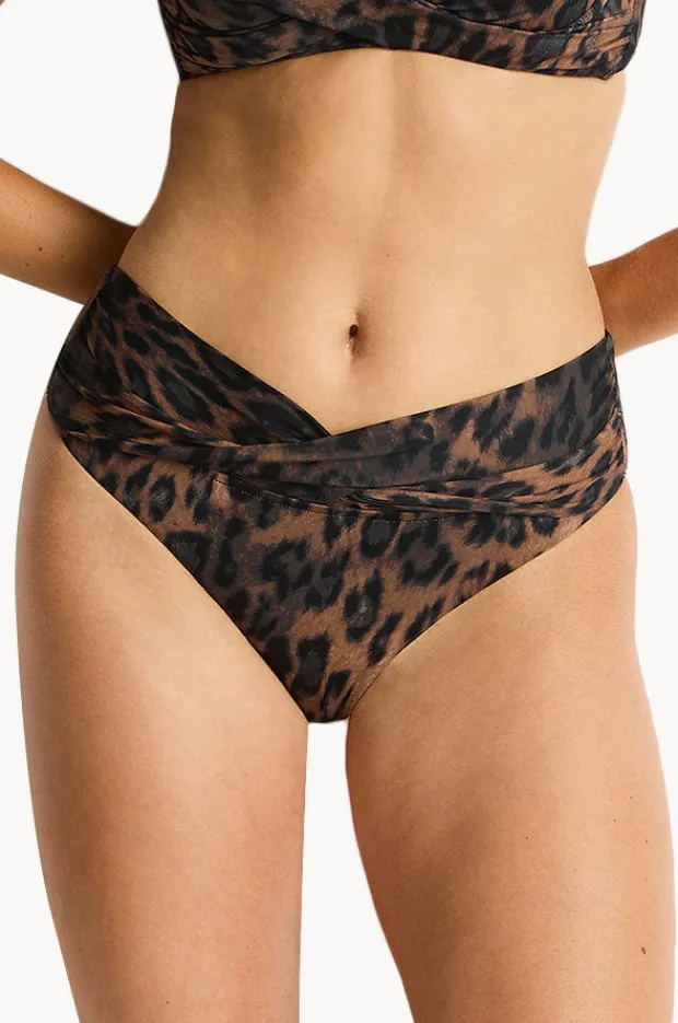 Women Sea Level Savanna Twist Mid Bikini Pant