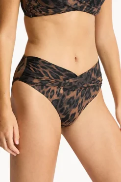 Women Sea Level Savanna Twist Mid Bikini Pant