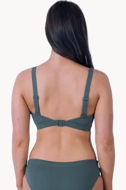 Women Base Swim Sports Multi Fit Crop