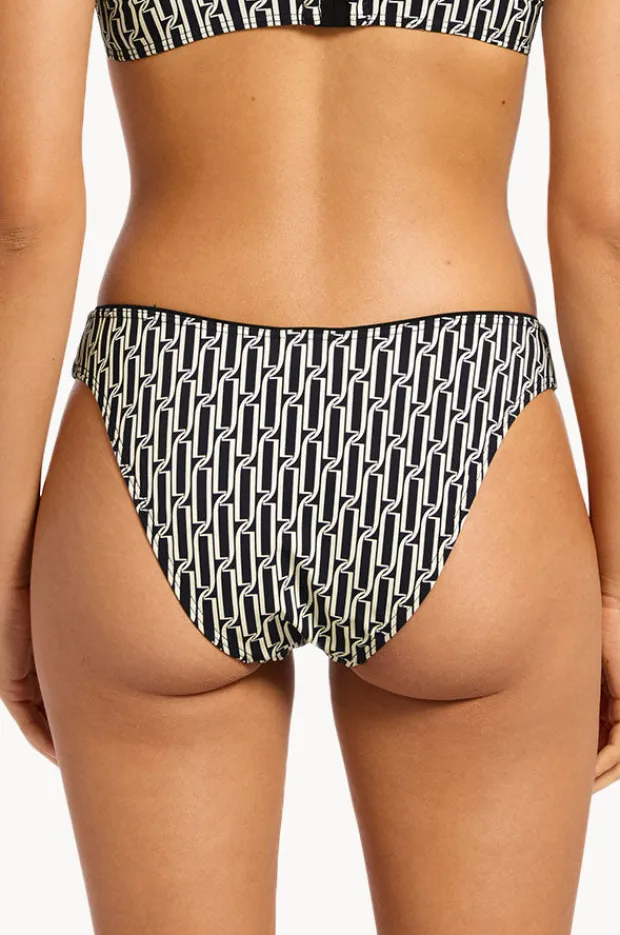 Women Jets Spring Geo High Leg Pant