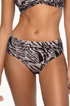 Women Nip Tuck Tuamotu Brigitte Ruched Mid Pant