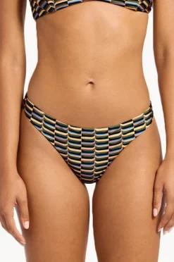 Women Jets Urban Geo Hipster