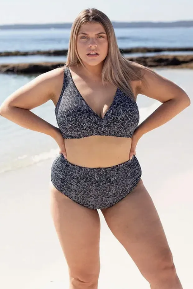 Women Artesands Zig Zag Delacroix Cross Front Bra